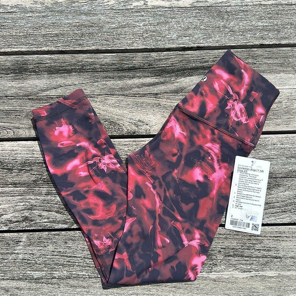 Lululemon Align High-Rise Crop 23" size 2 NWT Black Pink Blossom leggings